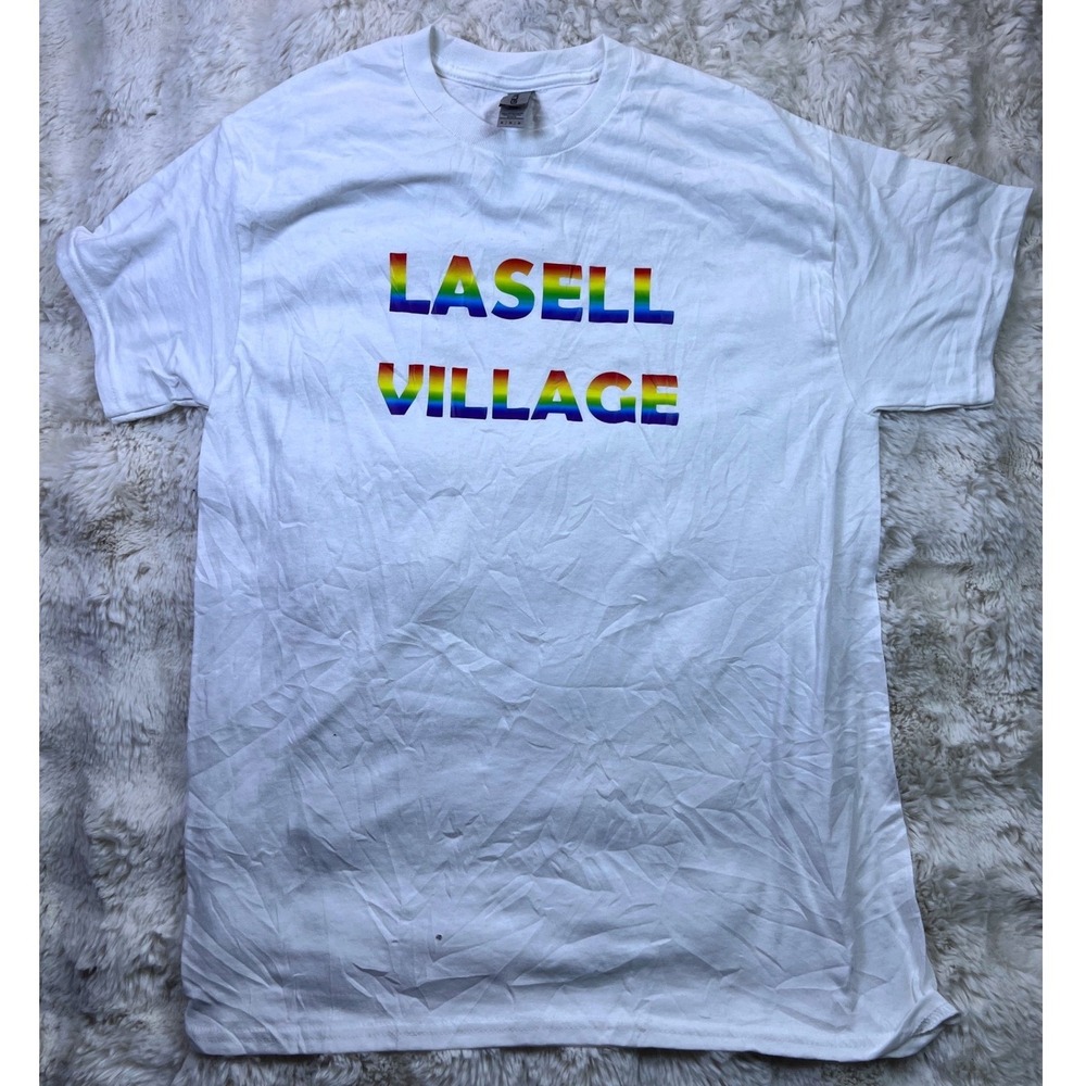 Gildan Lasell Village Rainbow Graphic T-Shirt White Mens Medium Pride Tee. A36